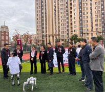 是正在摸索AI赋能